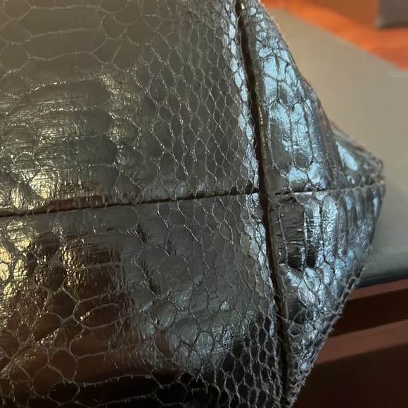 Kate Spade tote - Picture 4 of 7